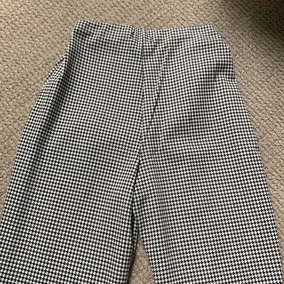 PrettyLittleThing houndstooth dress pants - Picture 3 of 5